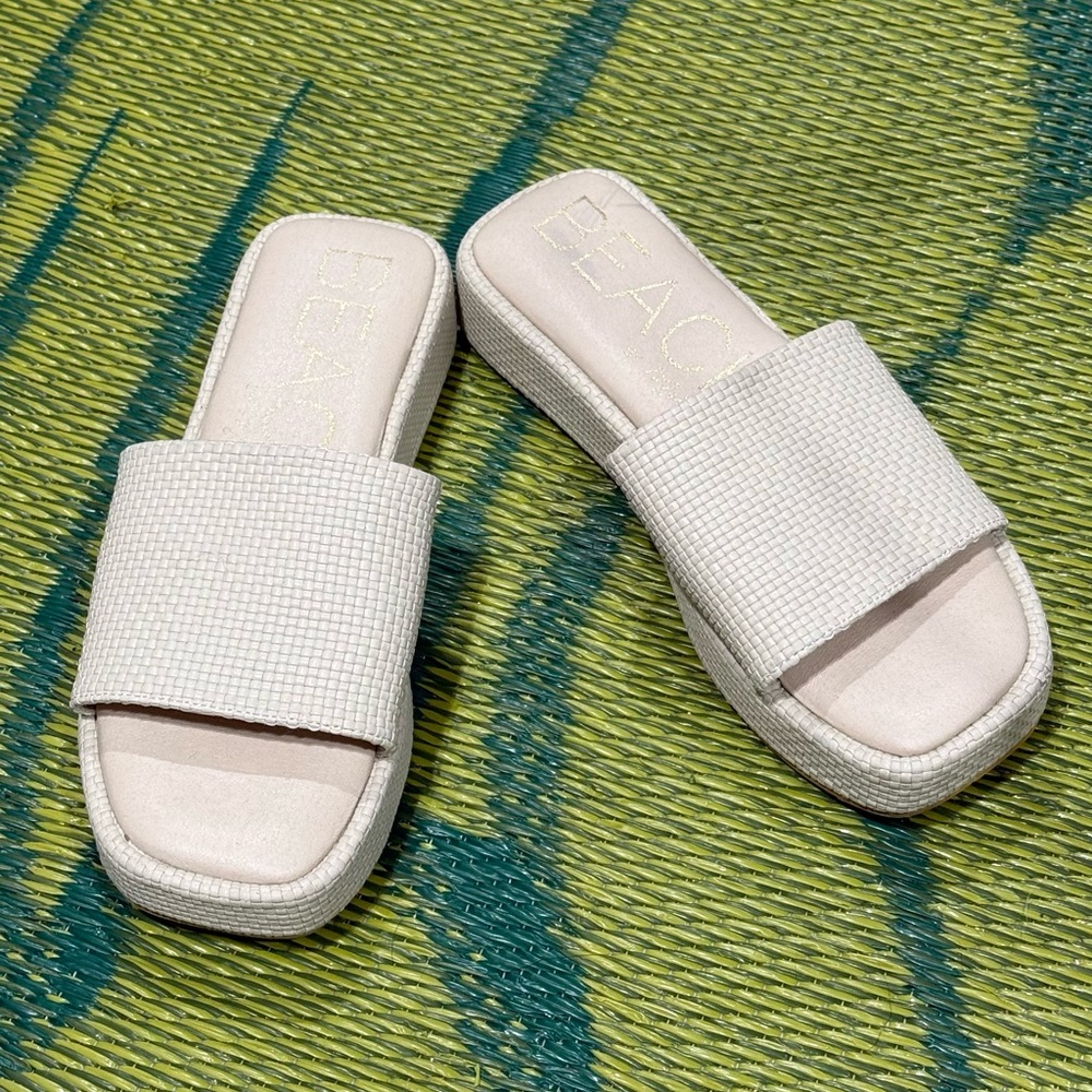 Beach by Matisse Maui Slide Sandals
